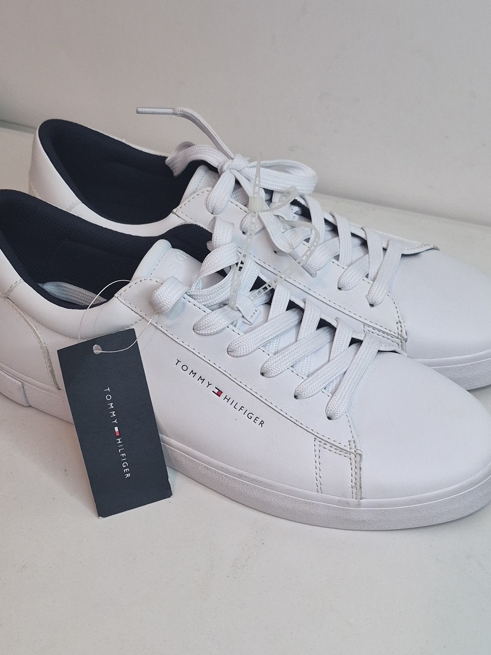 Tommy Hilfiger Men's White Leather Sneaker